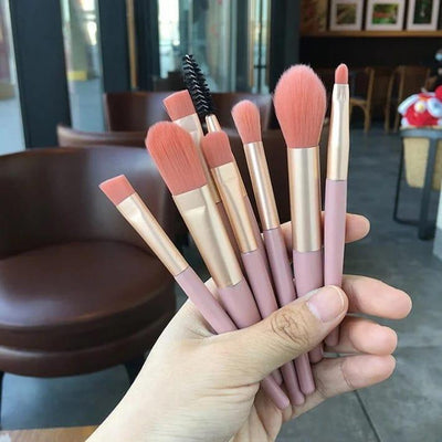 Blending makeup brush set