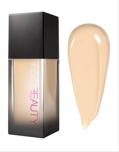 Huda Beauty high coverage light foundation