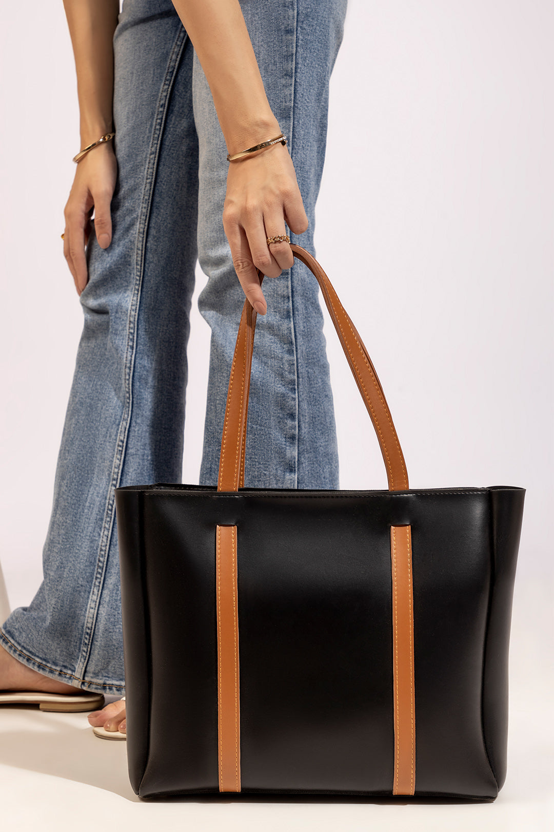 Women leather tote bag